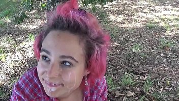 hd マルゲリータフクシアは通りで犯され彼女の顔に絶頂した sex
