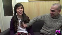 hd 18 лет студентка религиозного колледжа состоятельные родители она черная овца в семье sex