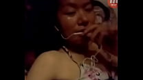 hd クメールの女の子は私がアップロードする以下のより多くの賞賛が必要です sex