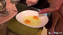 hd ainara обожает есть омлеты со спермой на завтрак sex