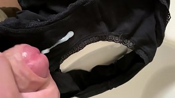 hd パンティーにザーメン sex
