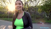 hd 公共エージェントのソフィアリーが線路の横で犯された sex
