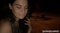 hd незнакомец меня узнал на улице и предложил сделать минет я согласилась и проглотила его сперму sex