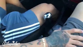 hd ユーバーの運転手は彼がしたことで私を驚かせ私にロバを与えそして熱いミルクを求めました sex
