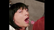 hd mechanic loves always coming to piss in my mouth and enjoy in my ass smell of grease and gasoline is very good sex