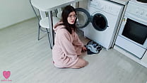 hd моя девушка не застряла в стиральной машине и поймала меня когда я хотел трахнуть её киску sex