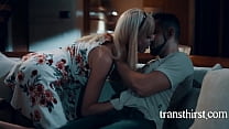 hd я не мой отчим ты можешь быть мачехой мужчина трахает транса sex