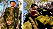 hd русский солдат с большим членом на военном задании в лесу стреляет из своего члена спермой по противникам sex