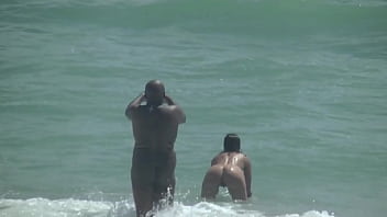 hd カリブ海のヌーディストビーチでの休暇パート1露出症の妻ヘレナ価格盗撮ハメ撮り sex