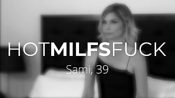 hd ファインフィスト熟女サミは彼女の大きなスキニープッシーで手とコックを手に入れます sex