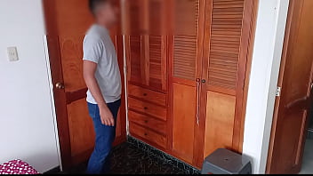 hd я пытаюсь помочь своей милой 18летней девушке но в итоге стягиваю с нее нижнее белье и трахаю ее богатую все еще sex