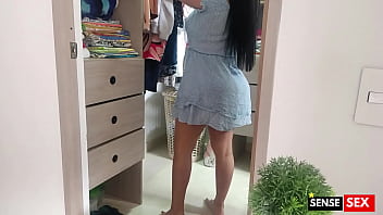 hd 私は継母をスパイし彼女の膣を噴出します sex