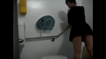 hd amateur students chich in toilet sex