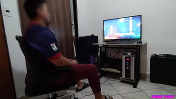 hd flashing girl 18 wants to play on my pc she has to do it sitting on my legs sex