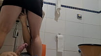 hd я ответил сантехнику в платье чтобы посмотреть есть ли у меня его член sex