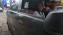 hd 택시 비용을 지불하세요 낯선 사람이 택시 운전사에게 탑승 비용을 지불할 돈이 없어서 차에서 섹스하는 대가로 나에게 도와달라고 요청했습니다 sex