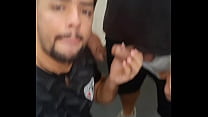 hd 小便器で既婚男性のペニスをしゃぶっていたら清掃員に見つかった sex
