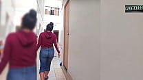 hd 길거리에서 털이 많은 유부녀가 애인을 발견하고 모텔로 데려가 섹스를 하는데 그가 그녀와 섹스를 할 때 그녀는 기쁨과 고통으로 신음하며 애인과 동시에 오르가즘을 느낀다 sex