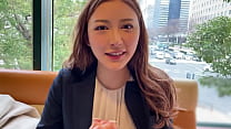 hd 영어 더빙 8등신 완벽한 비율의 신입 미인 회사원과 그녀의 부서장은 음란한 사내 연애 섹스 슈트 속에서도 검은 팬티 스타킹을 입은 큰 가슴과 아름다운 각선미가 보입니다 sex