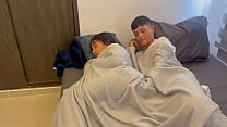 hd я прошу свою мачехумилфу разделить кровать в качестве предлога чтобы жестко ее трахнуть и вылить на нее свою сперму sex