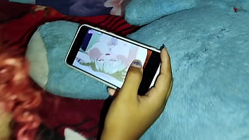 hd 姪がエロアニメを見ているのを見つけて彼女の処女マンコを犯してしまいました sex